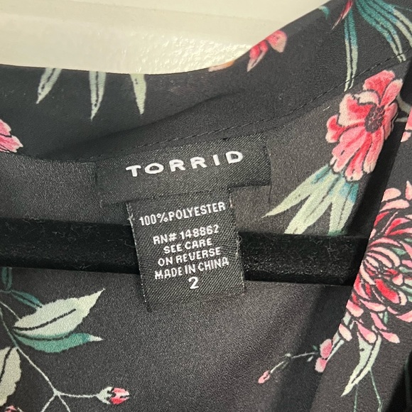 Torrid Tank Size 2 - Picture 2 of 9